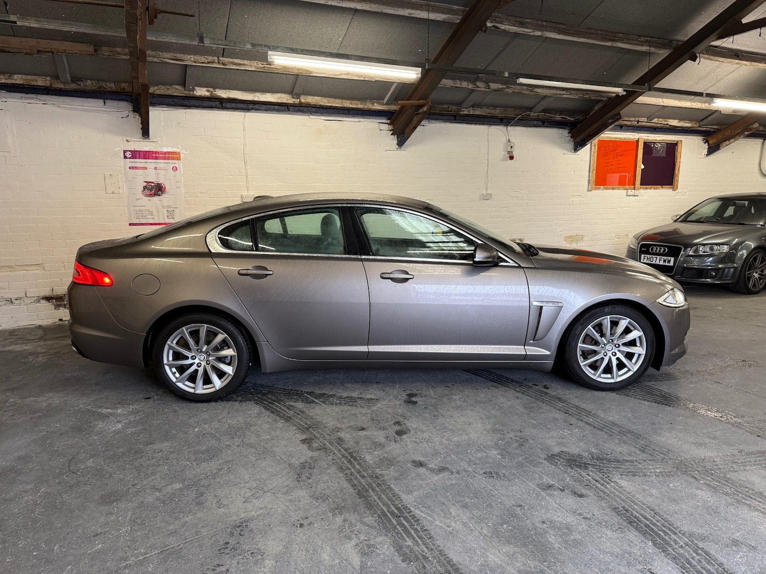 Used Jaguar XF 2011 for sale - 77505545: Photo 10