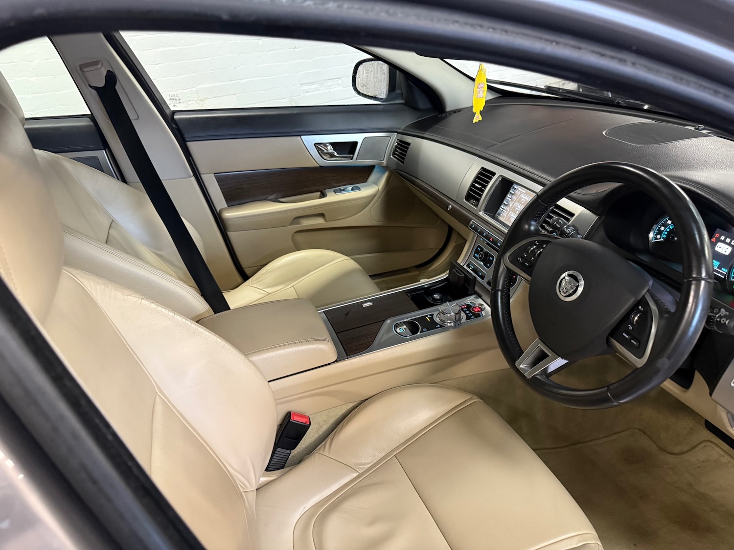 Used Jaguar XF 2011 for sale - 77505545: Photo 11