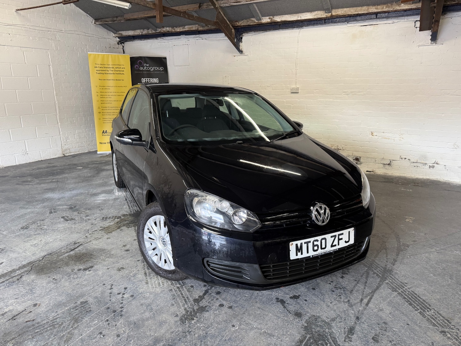 Used Volkswagen Golf 2011 for sale - 77141030: Photo 2