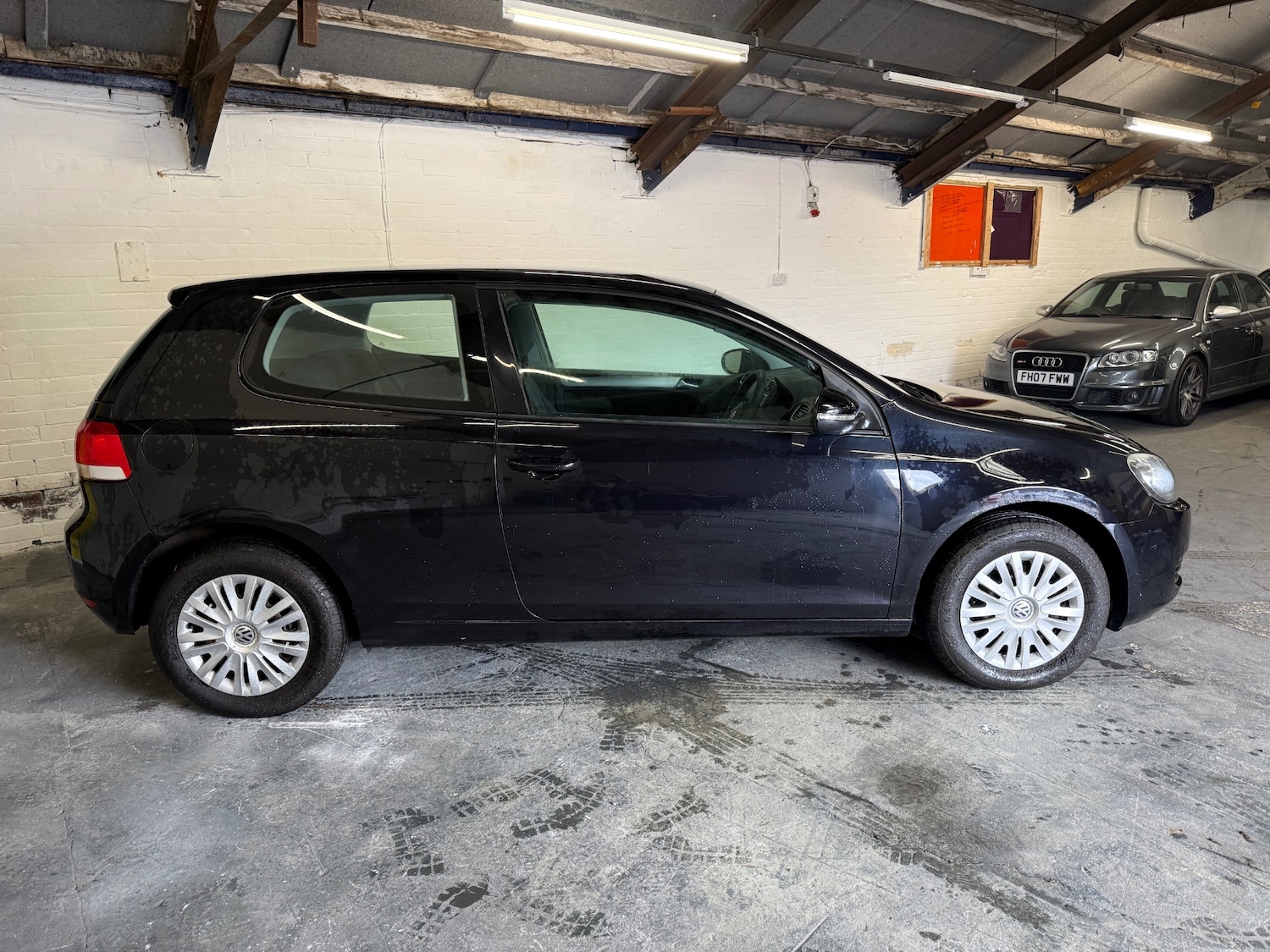 Used Volkswagen Golf 2011 for sale - 77141030: Photo 9