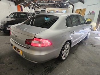 Used Skoda Superb 2010 for sale - 78056842: Photo
