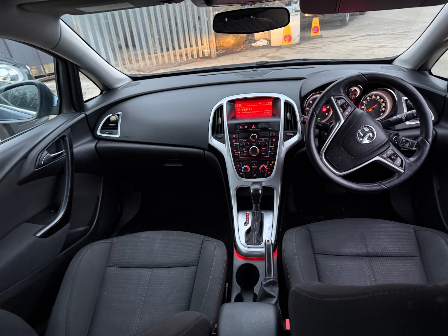 Used Vauxhall Astra 2015 for sale - 77058439: Photo 13