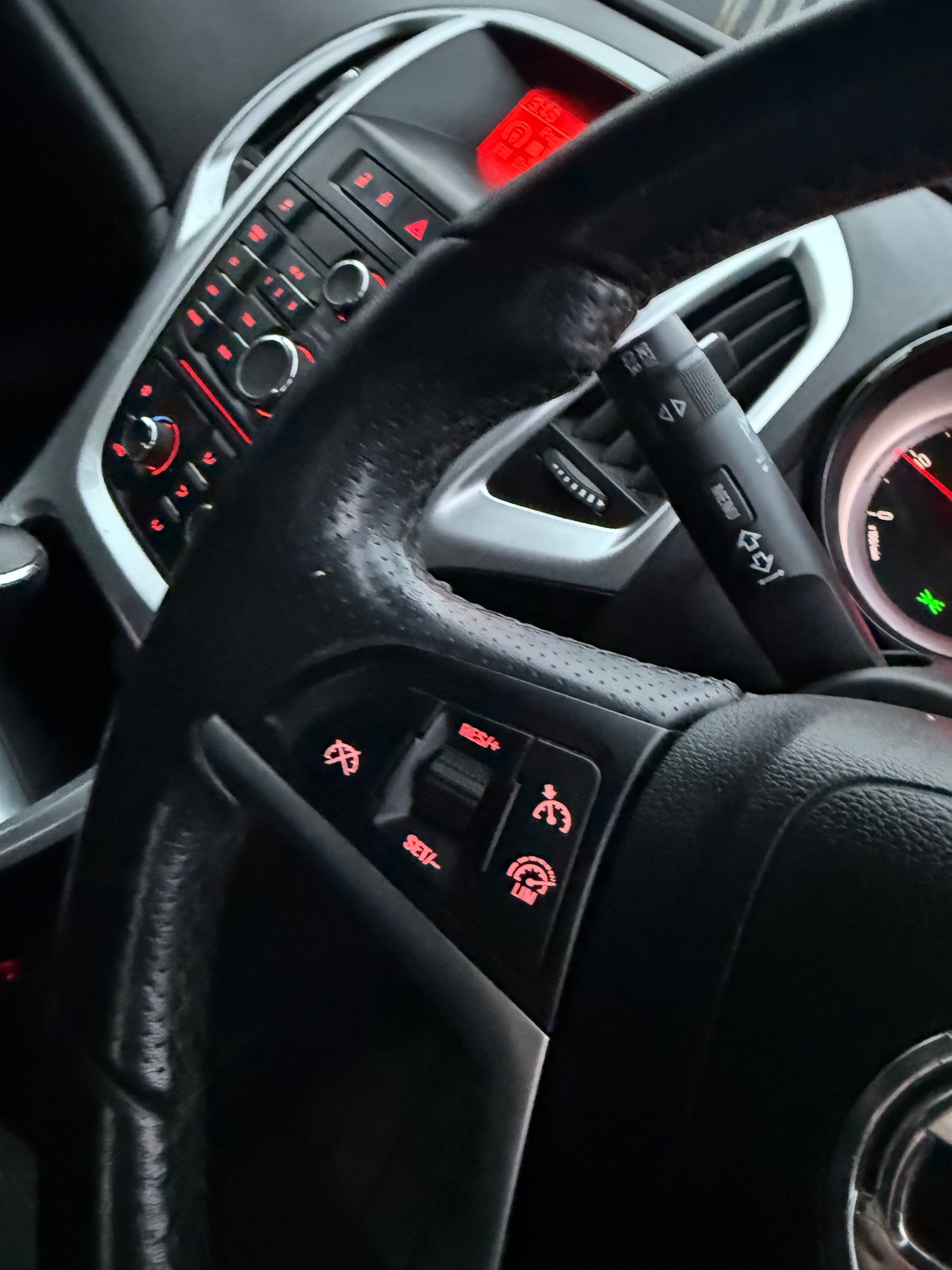 Used Vauxhall Astra 2015 for sale - 77058439: Photo 20