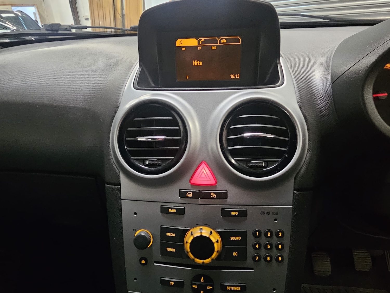 Used Vauxhall Corsa 2013 for sale - 78025606: Photo 20