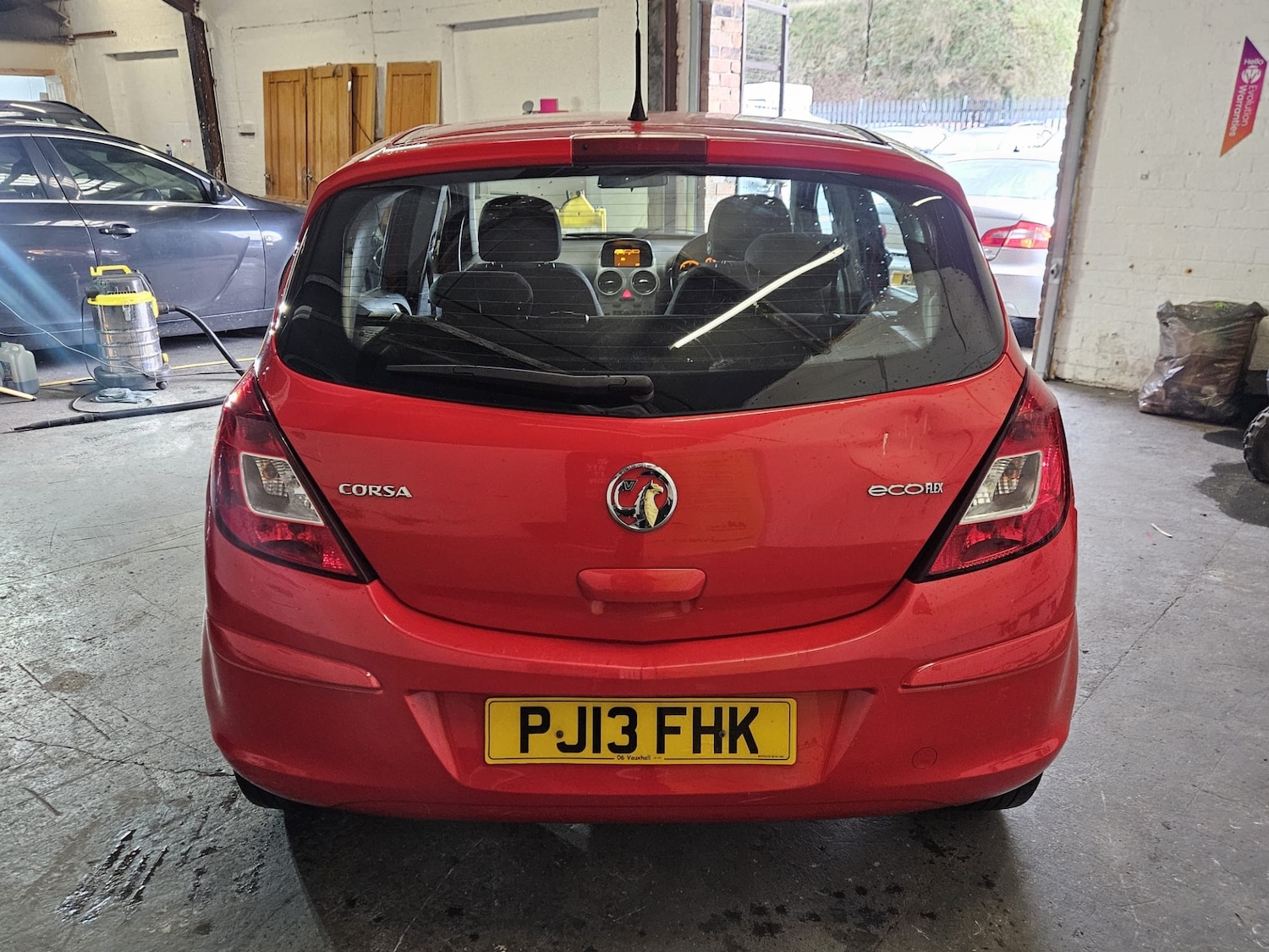 Used Vauxhall Corsa 2013 for sale - 78025606: Photo 6