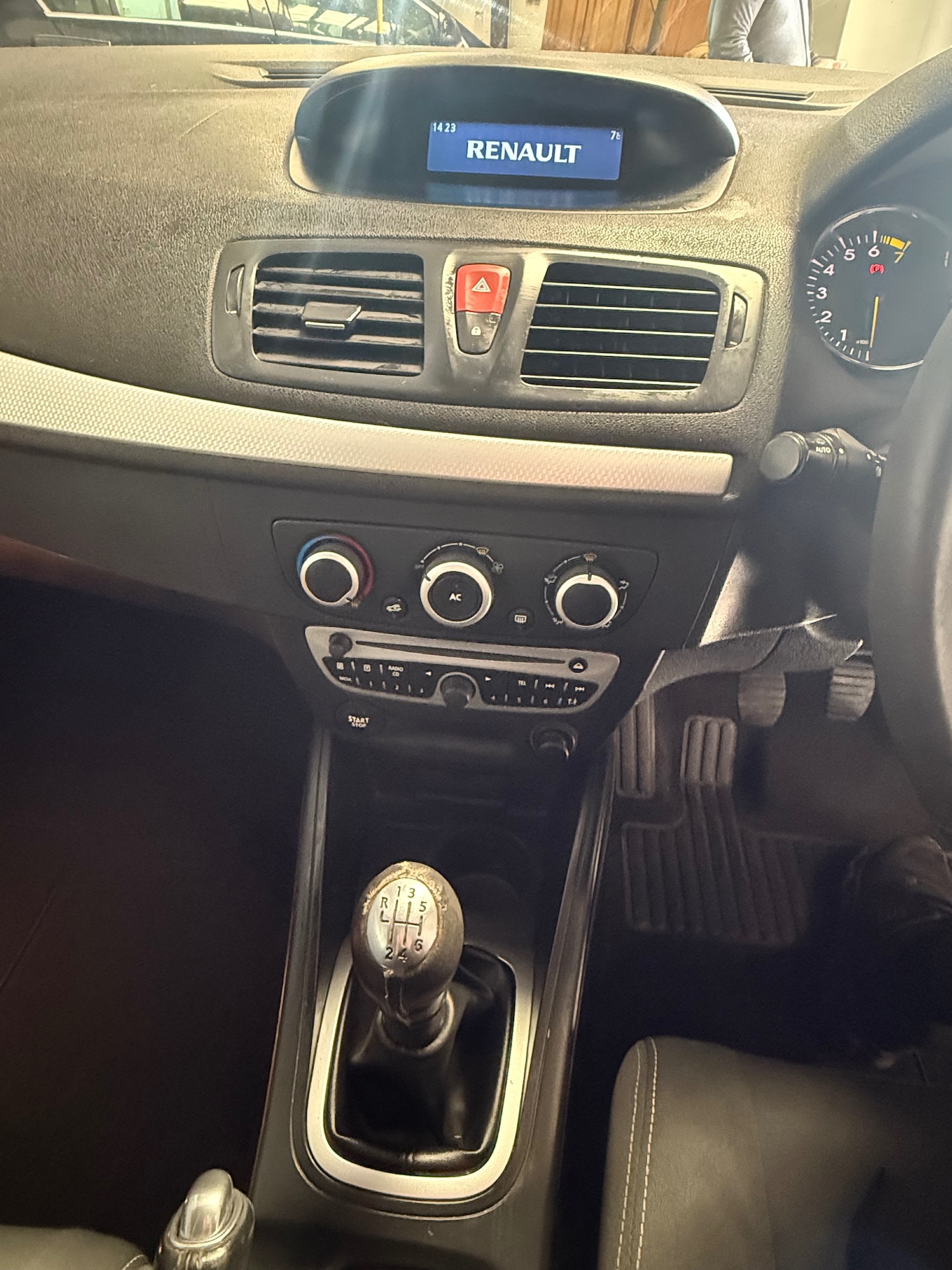 Used Renault Megane 2010 for sale - 77141019: Photo 12