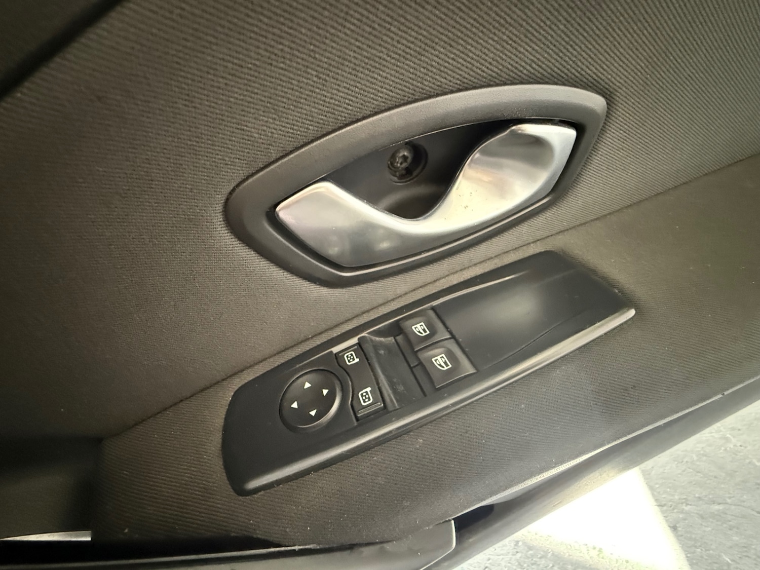 Used Renault Megane 2010 for sale - 77141019: Photo 15