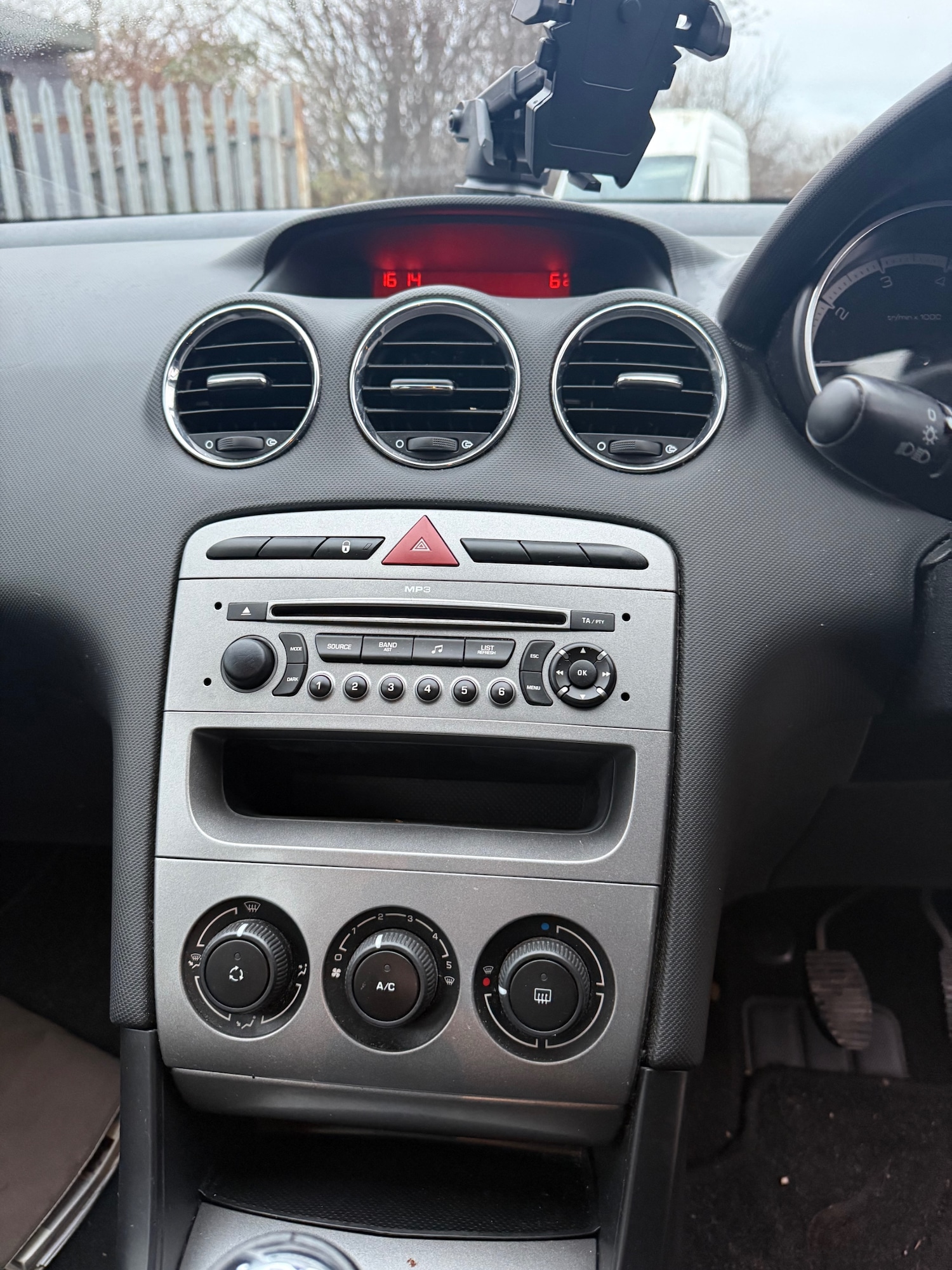 Used Peugeot 308 2009 for sale - 77058447: Photo 19