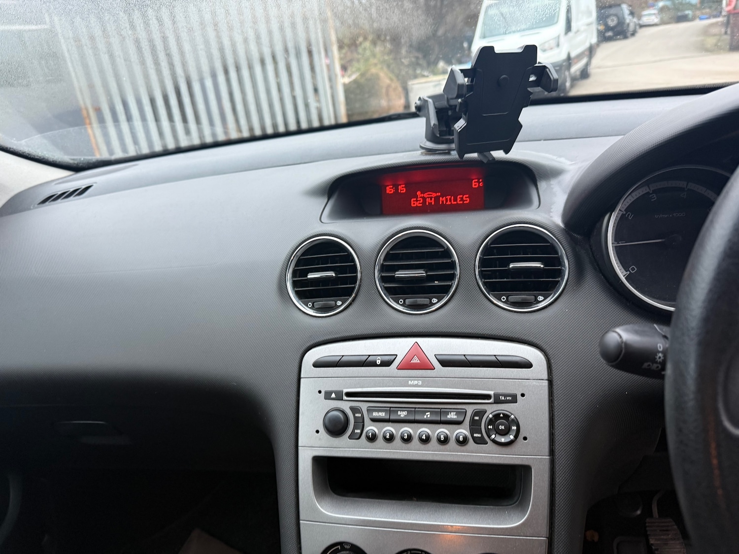 Used Peugeot 308 2009 for sale - 77058447: Photo 22