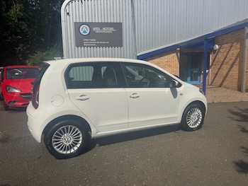 Used Volkswagen up! 2014 for sale - 75505793: Photo