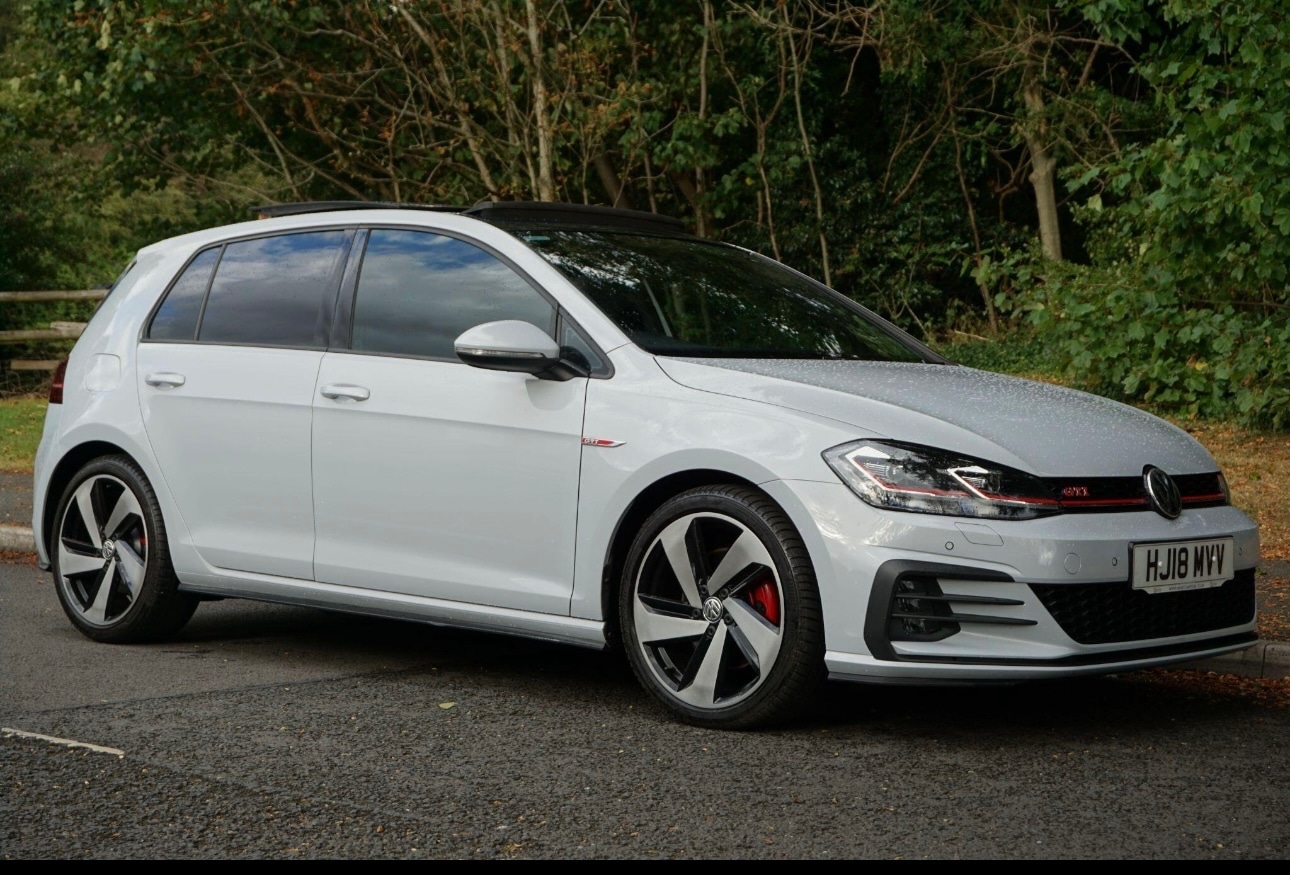 Used Volkswagen Golf 2018 for sale - 76476894: Photo 1