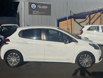Used Peugeot 208 2019 for sale - 76077463: Photo
