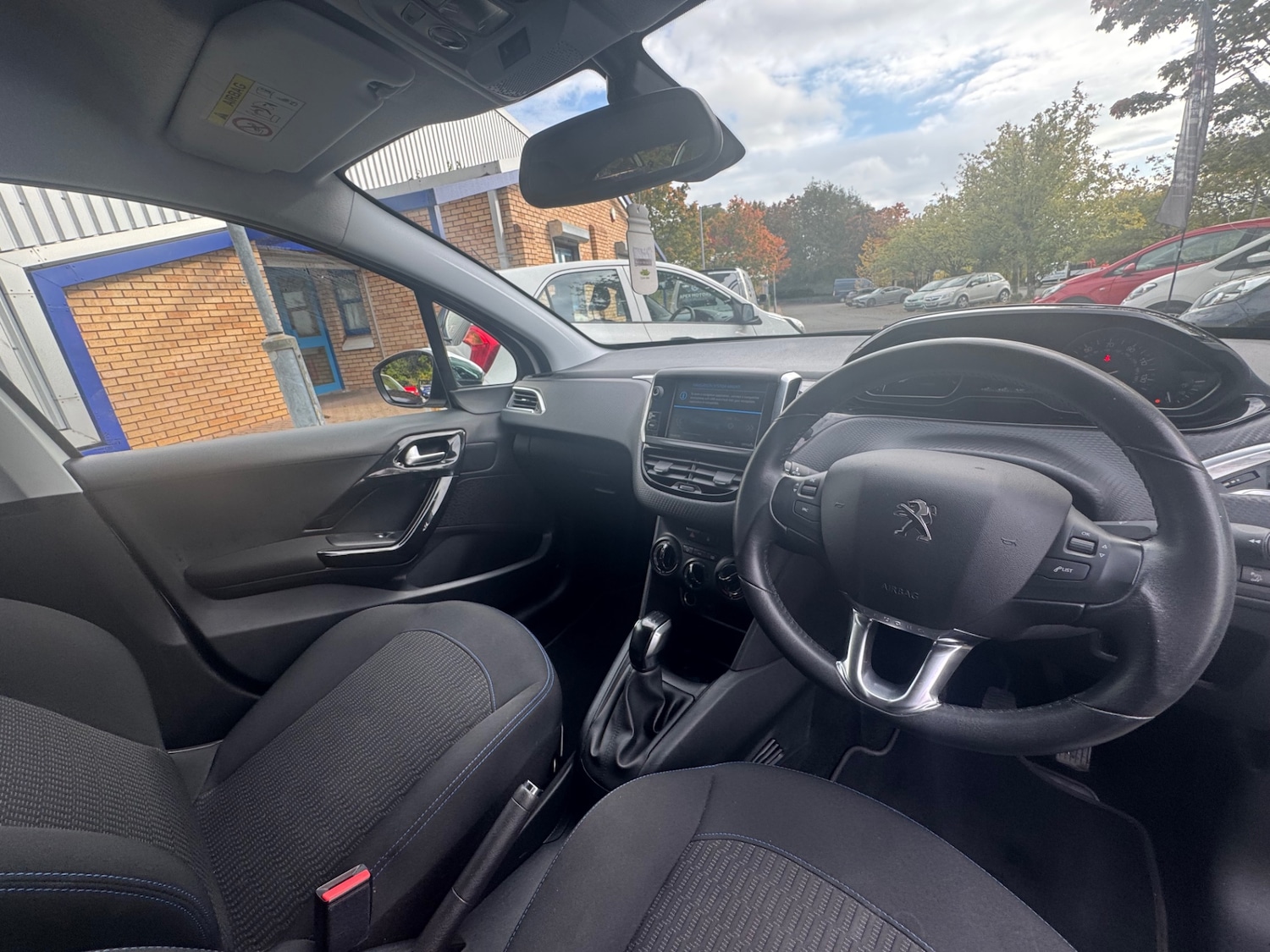Used Peugeot 208 2019 for sale - 76077463: Photo 8