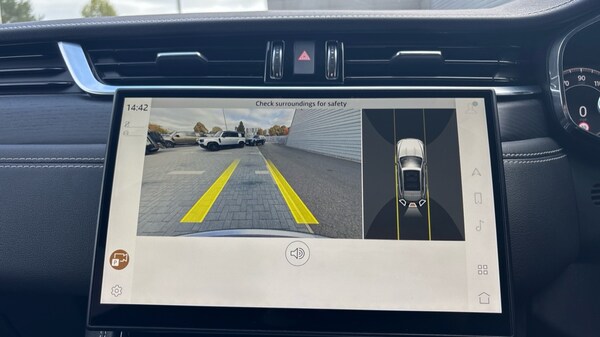 Used Jaguar F-Pace 2023 for sale - 76033870: Photo 12