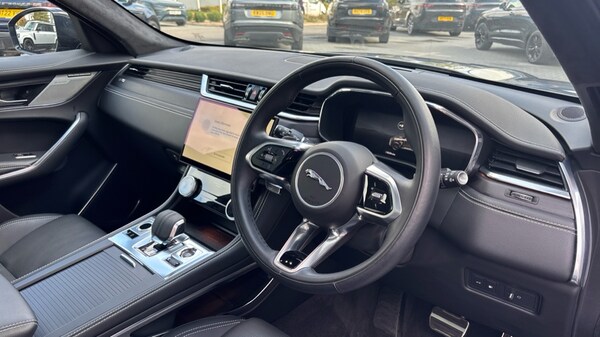 Used Jaguar F-Pace 2023 for sale - 76033870: Photo 32
