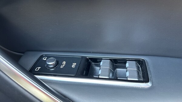 Used Jaguar F-Pace 2023 for sale - 76033870: Photo 40