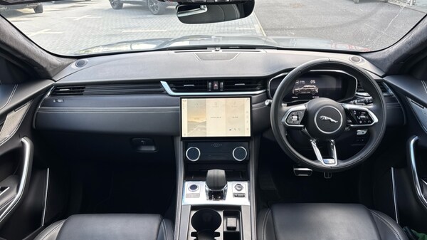 Used Jaguar F-Pace 2023 for sale - 76033870: Photo 9