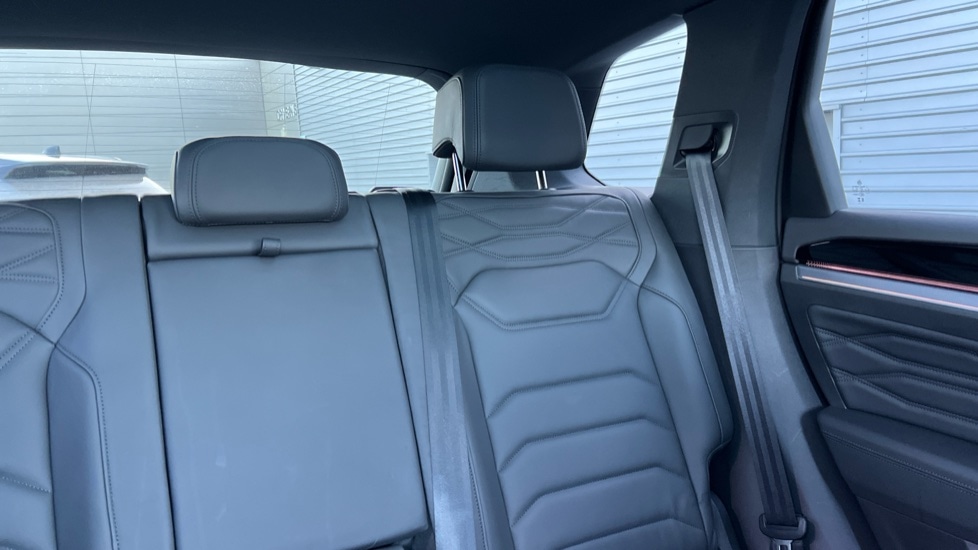 Used Volkswagen Touareg 2023 for sale - 76871541: Photo 30