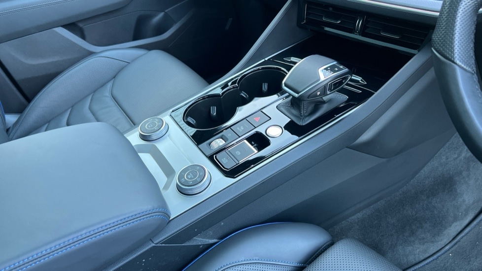 Used Volkswagen Touareg 2023 for sale - 76871541: Photo 35