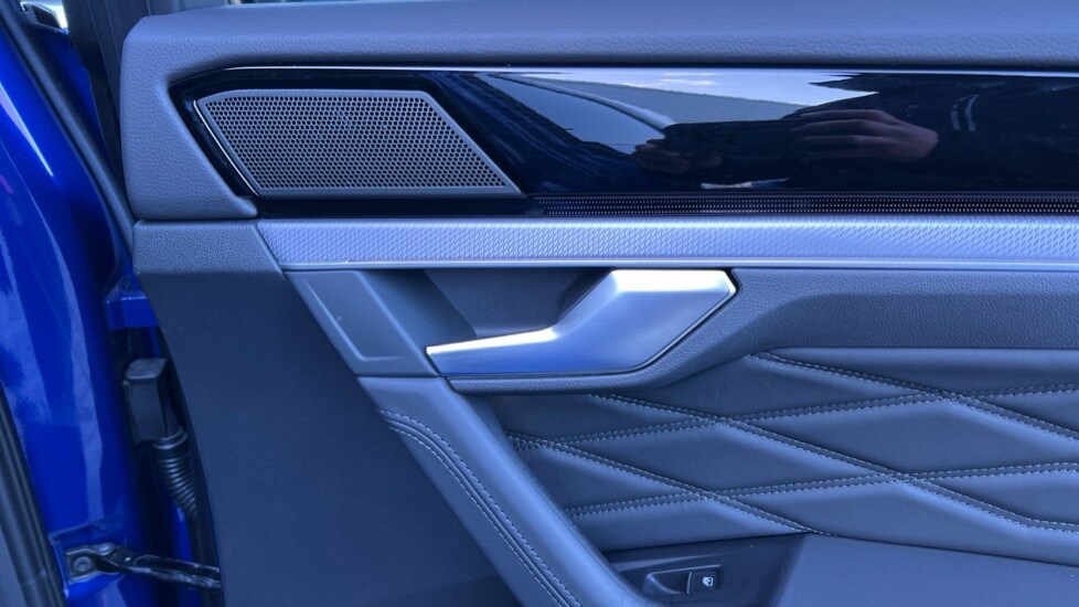 Used Volkswagen Touareg 2023 for sale - 76871541: Photo 46