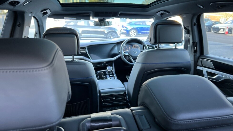 Used Volkswagen Touareg 2023 for sale - 76871541: Photo 55