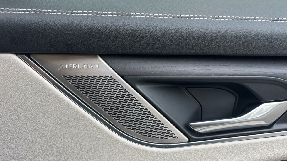 Used Jaguar F-Pace 2024 for sale - 76475192: Photo 22