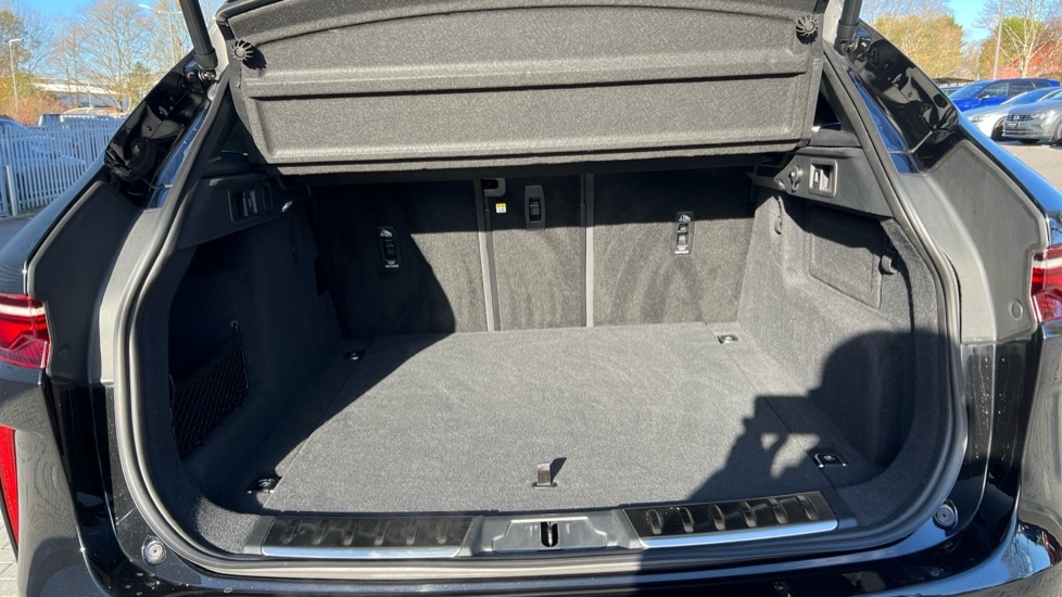 Used Jaguar F-Pace 2024 for sale - 76773366: Photo 10