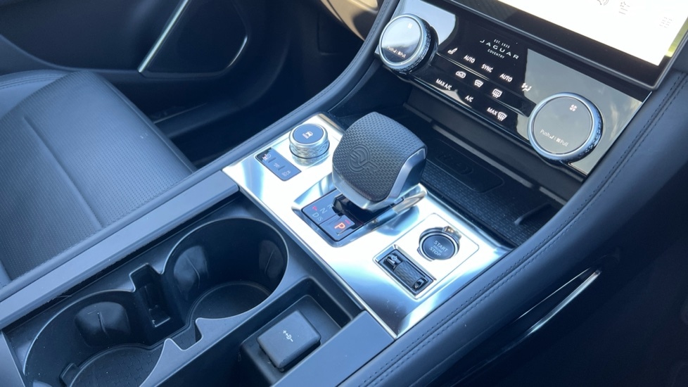 Used Jaguar F-Pace 2024 for sale - 76773366: Photo 13