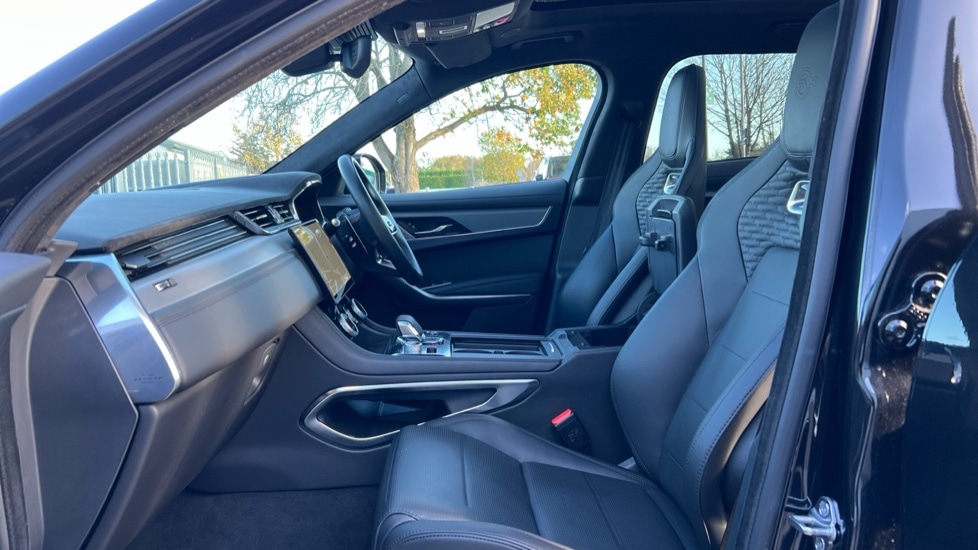 Used Jaguar F-Pace 2024 for sale - 76773366: Photo 3