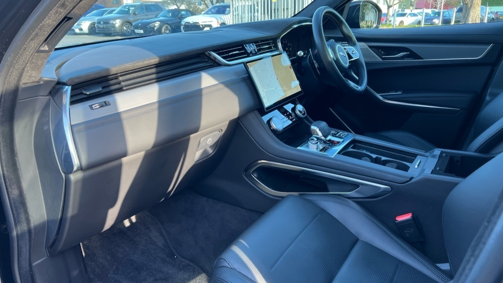 Used Jaguar F-Pace 2024 for sale - 76773366: Photo 33