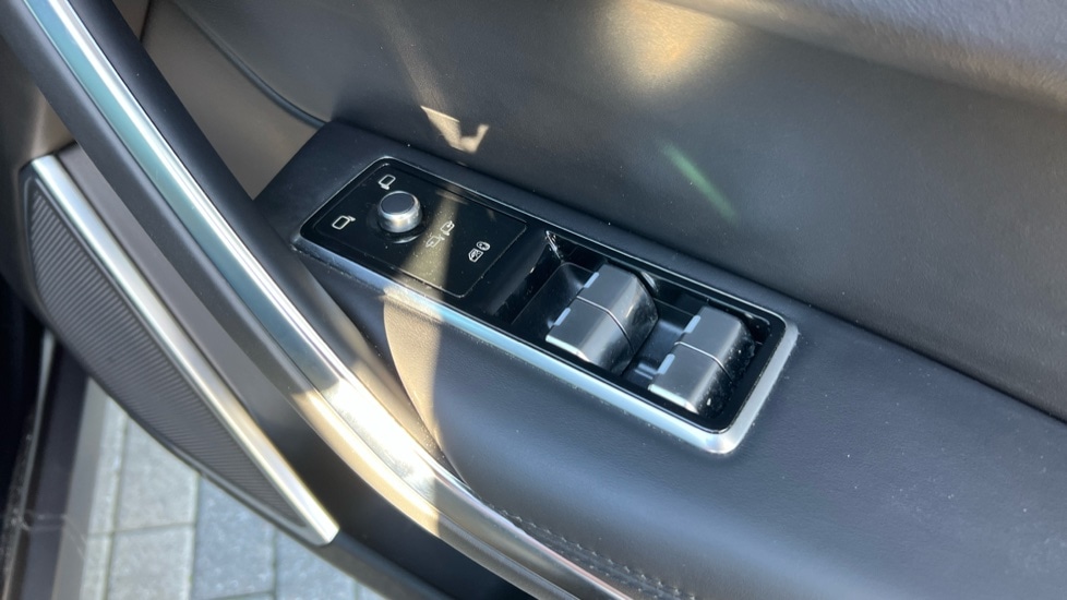 Used Jaguar F-Pace 2024 for sale - 76773366: Photo 39