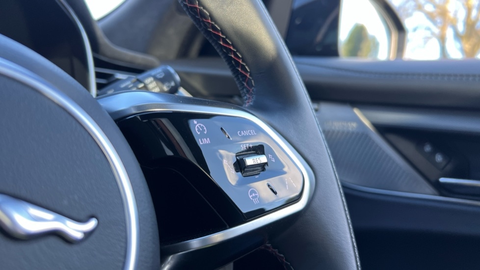 Used Jaguar F-Pace 2024 for sale - 76773366: Photo 43