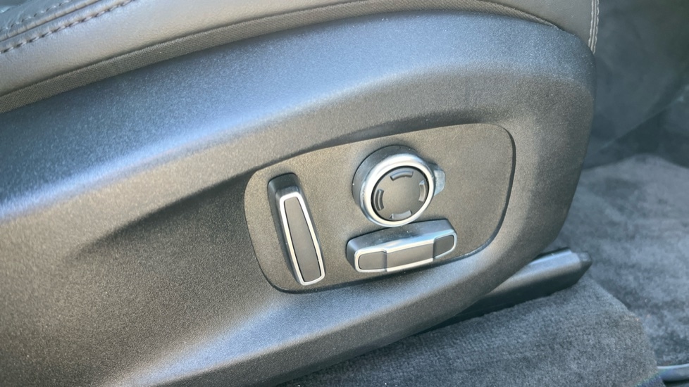 Used Jaguar F-Pace 2024 for sale - 76773366: Photo 53