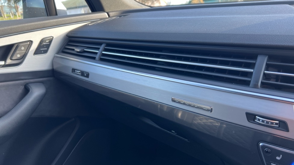 Used Audi Q7 2018 for sale - 76241586: Photo 35