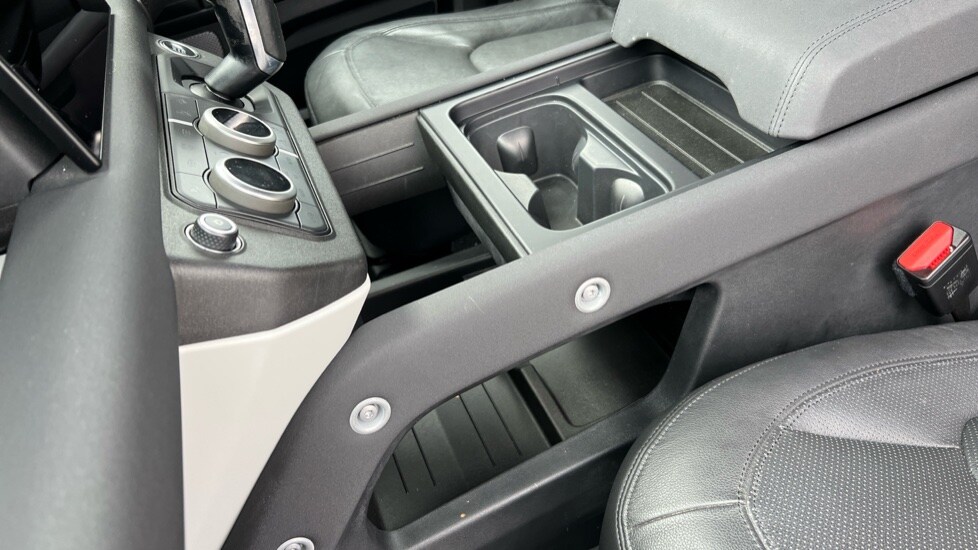 Used Land Rover Defender 2022 for sale - 76868577: Photo 36
