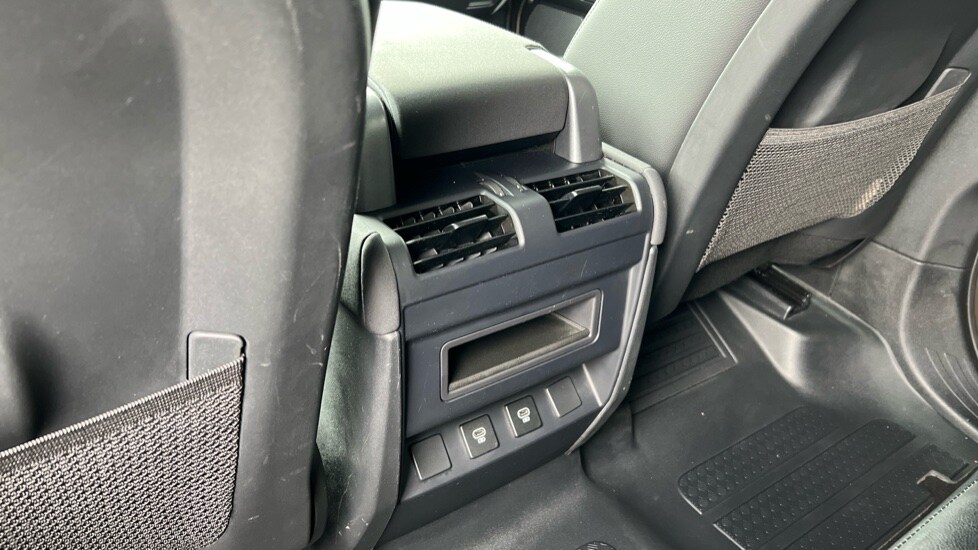 Used Land Rover Defender 2022 for sale - 76868577: Photo 38