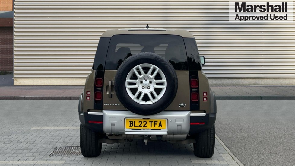 Used Land Rover Defender 2022 for sale - 76868577: Photo 4