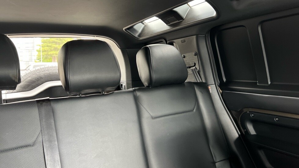 Used Land Rover Defender 2022 for sale - 76868577: Photo 58