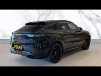 Used Porsche Cayenne 2021 for sale - 74330606: Photo