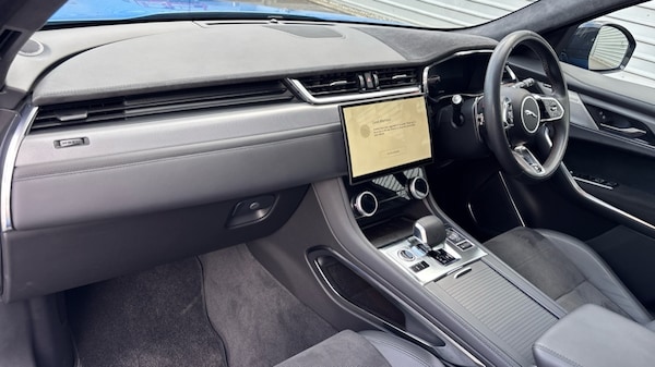 Used Jaguar F-Pace 2024 for sale - 76184053: Photo 33
