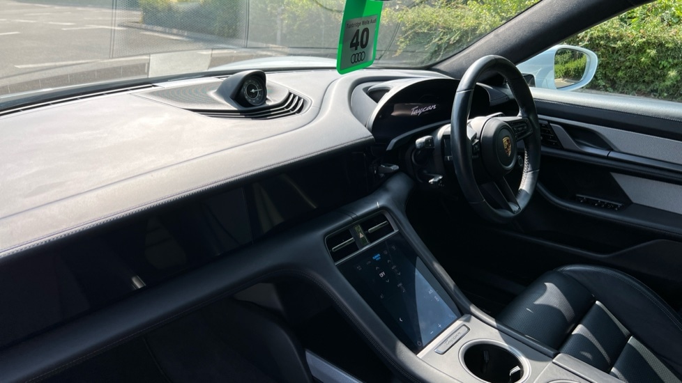 Used Porsche Taycan 2020 for sale - 76384454: Photo 10