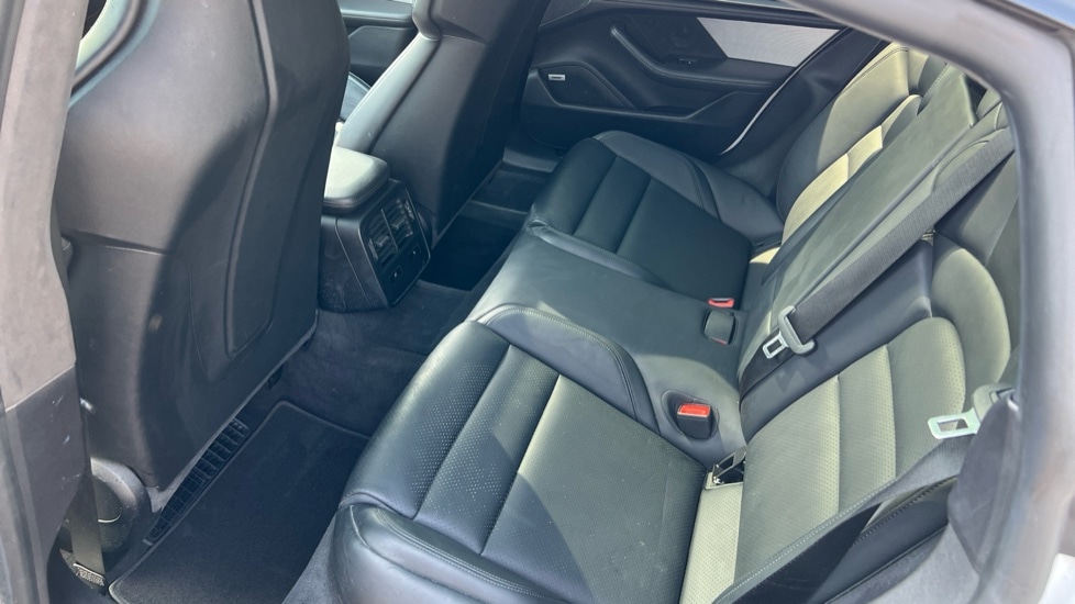 Used Porsche Taycan 2020 for sale - 76384454: Photo 14