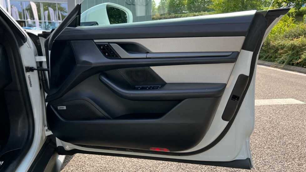 Used Porsche Taycan 2020 for sale - 76384454: Photo 35