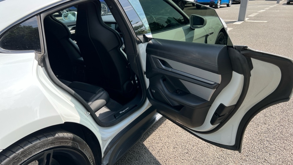 Used Porsche Taycan 2020 for sale - 76384454: Photo 40