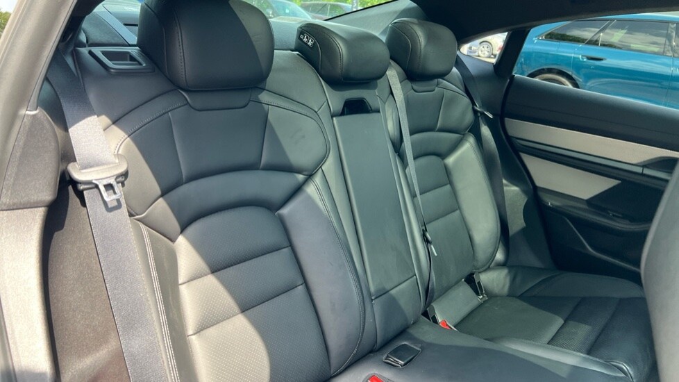 Used Porsche Taycan 2020 for sale - 76384454: Photo 41