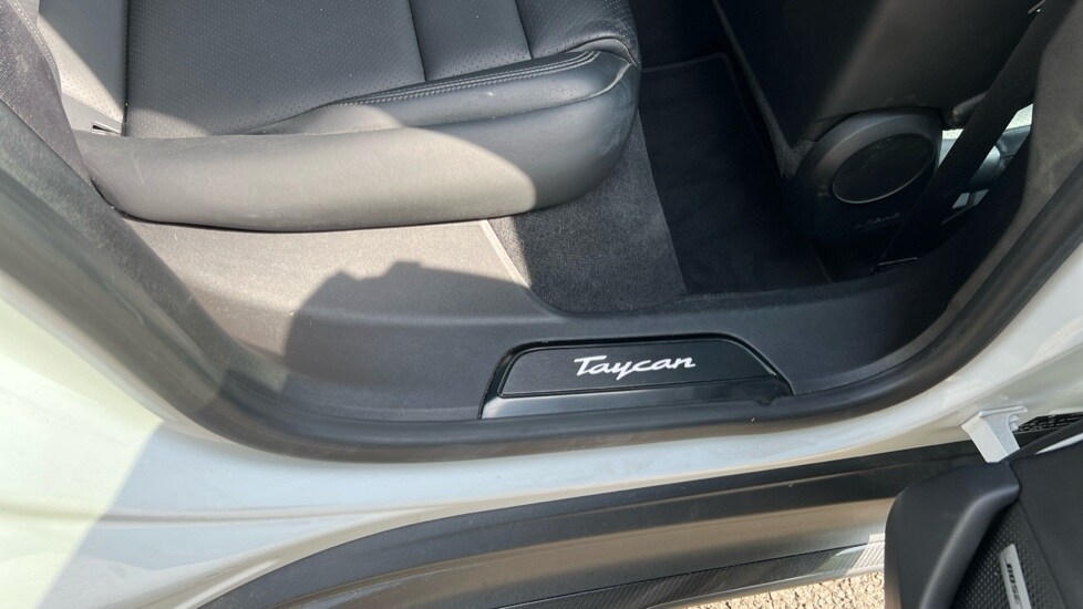 Used Porsche Taycan 2020 for sale - 76384454: Photo 42