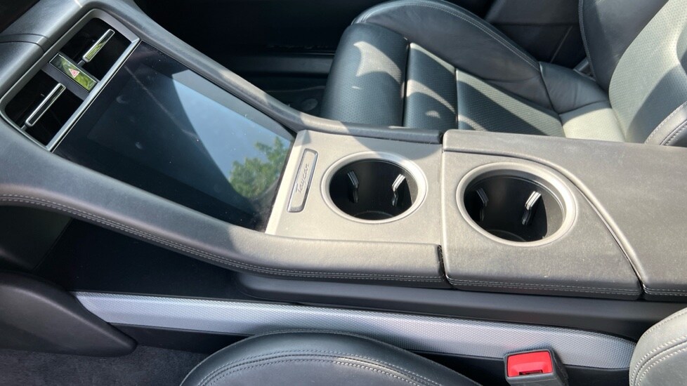 Used Porsche Taycan 2020 for sale - 76384454: Photo 64