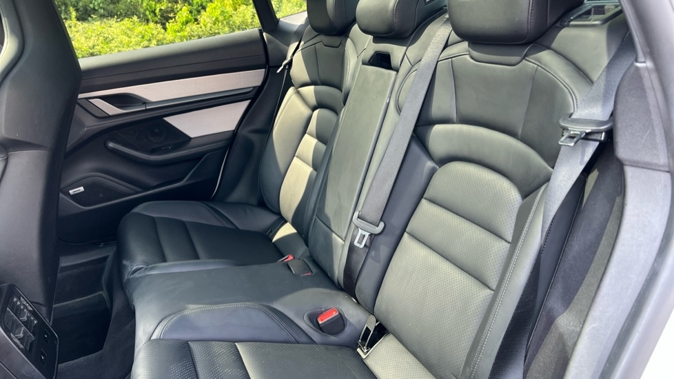 Used Porsche Taycan 2020 for sale - 76384454: Photo 68