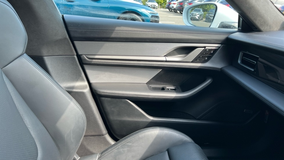 Used Porsche Taycan 2020 for sale - 76384454: Photo 75