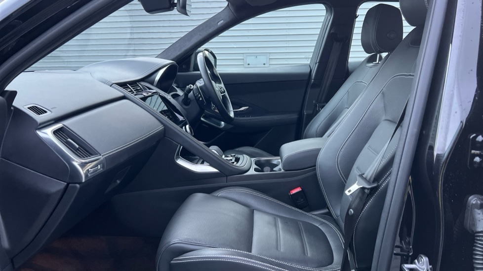 Used Jaguar E-Pace 2023 for sale - 76869282: Photo 3